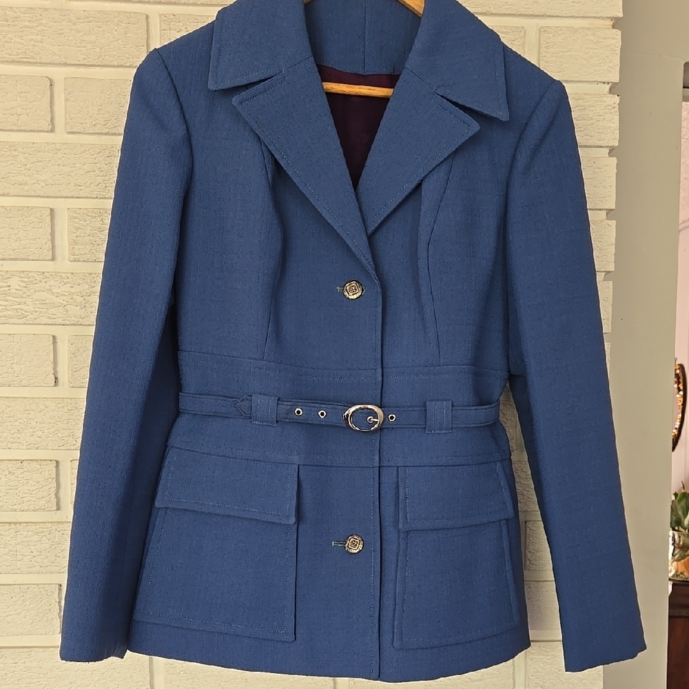 1970s Vintage Perfection, Tailored Blazer with Belted Waist